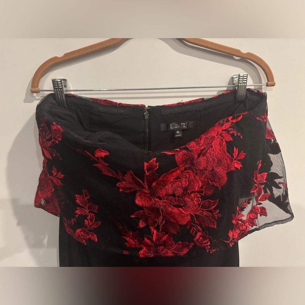 Badgley Mischka Floral Popover Black Gown - Picture 6 of 11